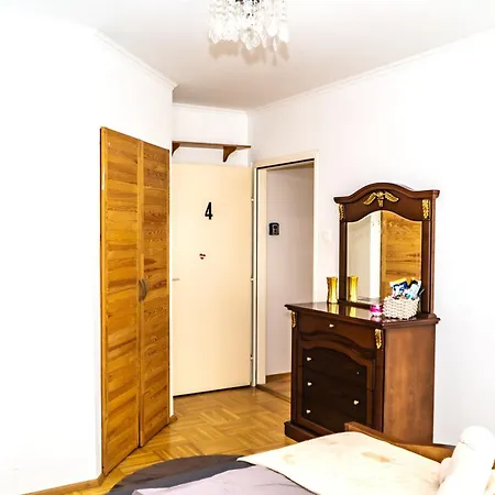 Spacious Rooms 5 Minutes To Wiener Stadthalle Exterior photo