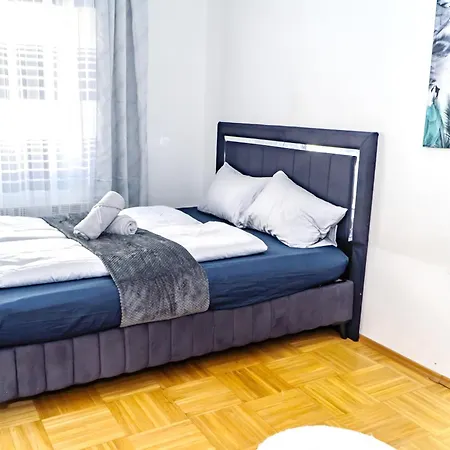 Spacious Rooms 5 Minutes To Wiener Stadthalle Exterior photo