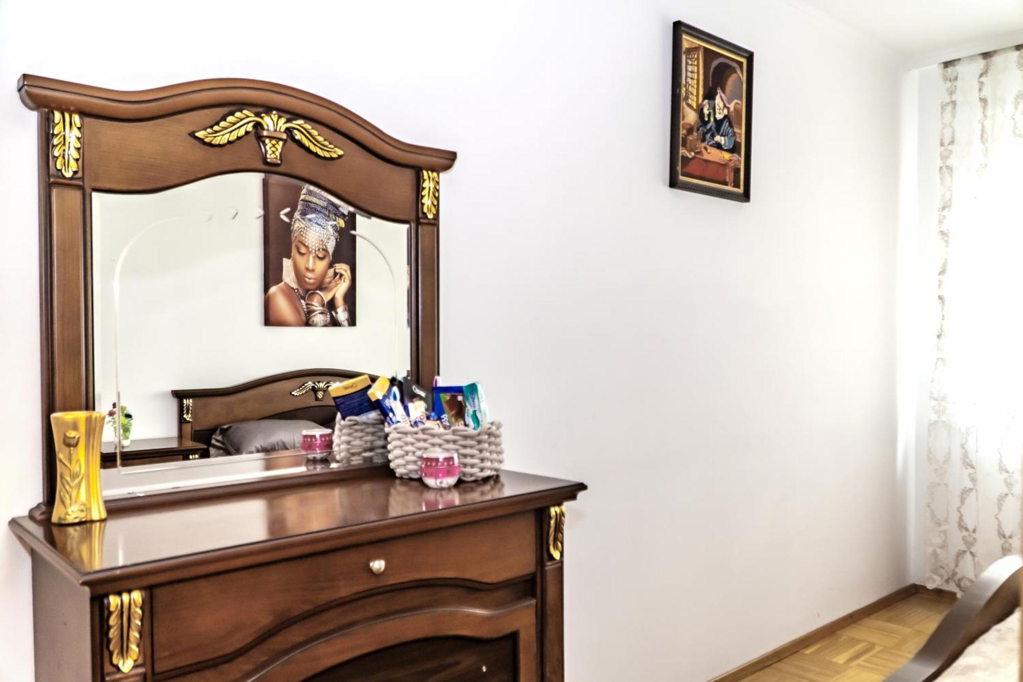 Spacious 5 Minutes To Wiener Stadthalle Homestay